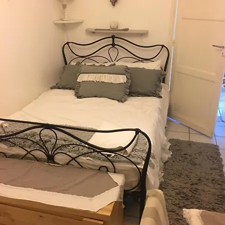 Les Cigales 2 Bedroom Léon